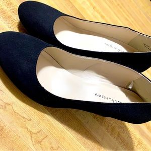 Black wedge heels